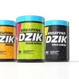 Trzy opakowania kreatyny "Dzik" o smakach mango, kwaśnego jabłka i cola lemon. Suplementy na siłę dla sportowców.