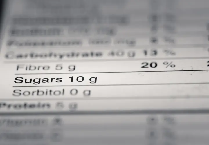 Tabela wartości odżywczych: węglowodany 40g, błonnik 5g, cukry 10g. Nie ma informacji, w czym jest gluten.
