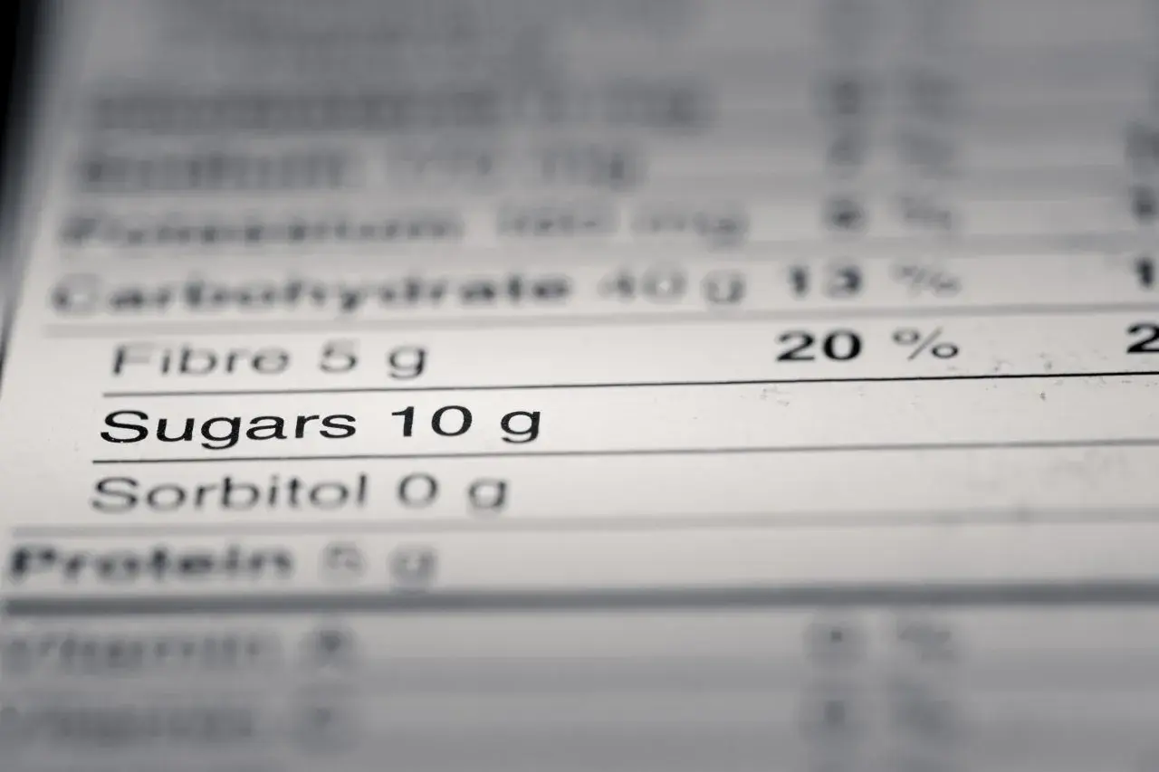 Tabela wartości odżywczych: węglowodany 40g, błonnik 5g, cukry 10g. Nie ma informacji, w czym jest gluten.