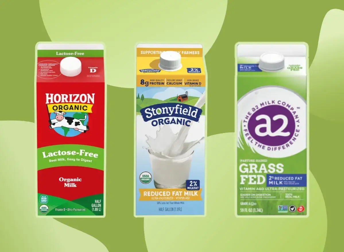 Trzy kartony mleka: Horizon Organic, Stonyfield Organic i a2 Milk. Każde z nich oferuje mleko z wysoką zawartością białka, idealne dla zdrowej diety.
